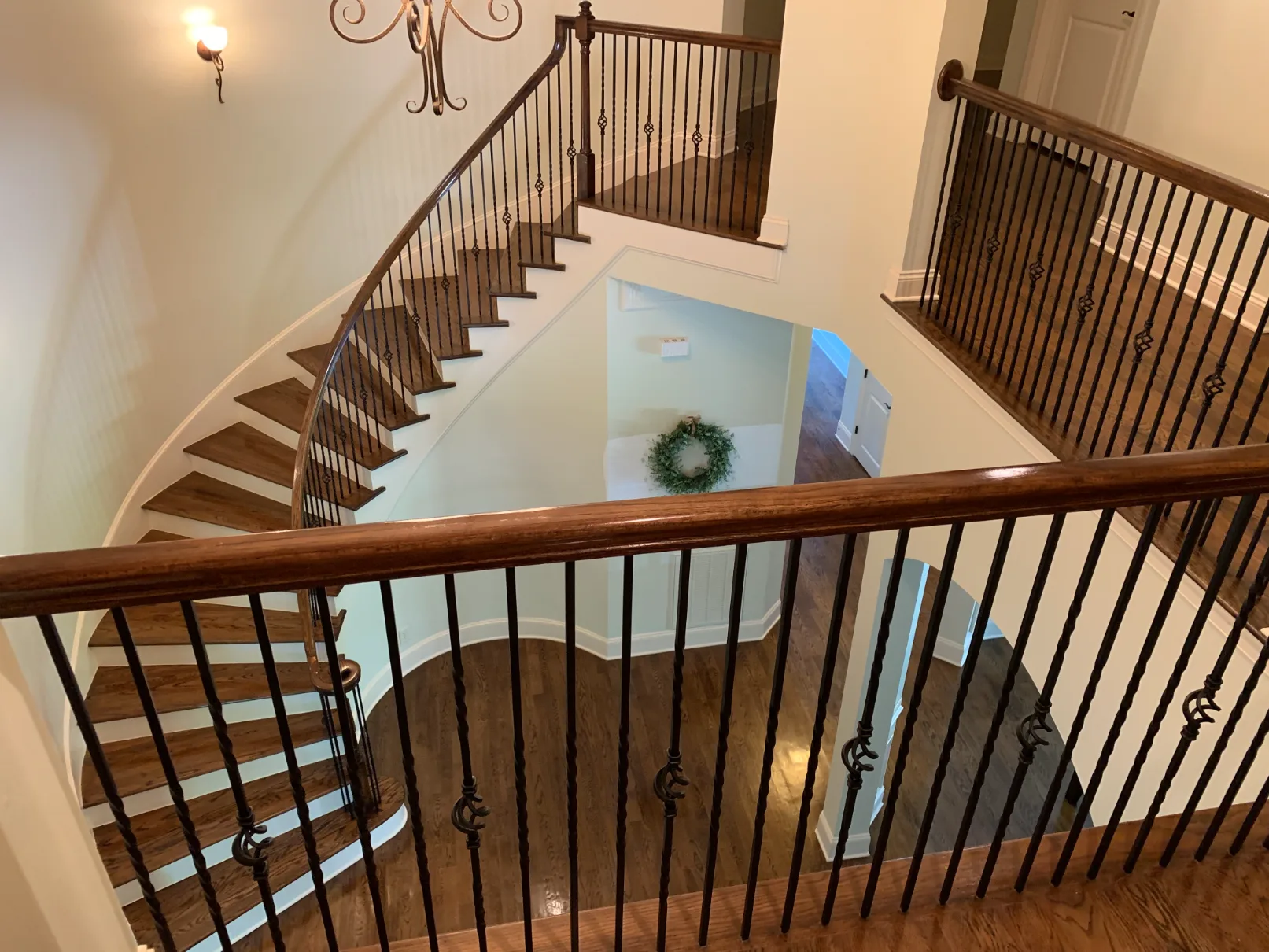 Oak Wooden Staircase for Lasting Beauty And Strength
